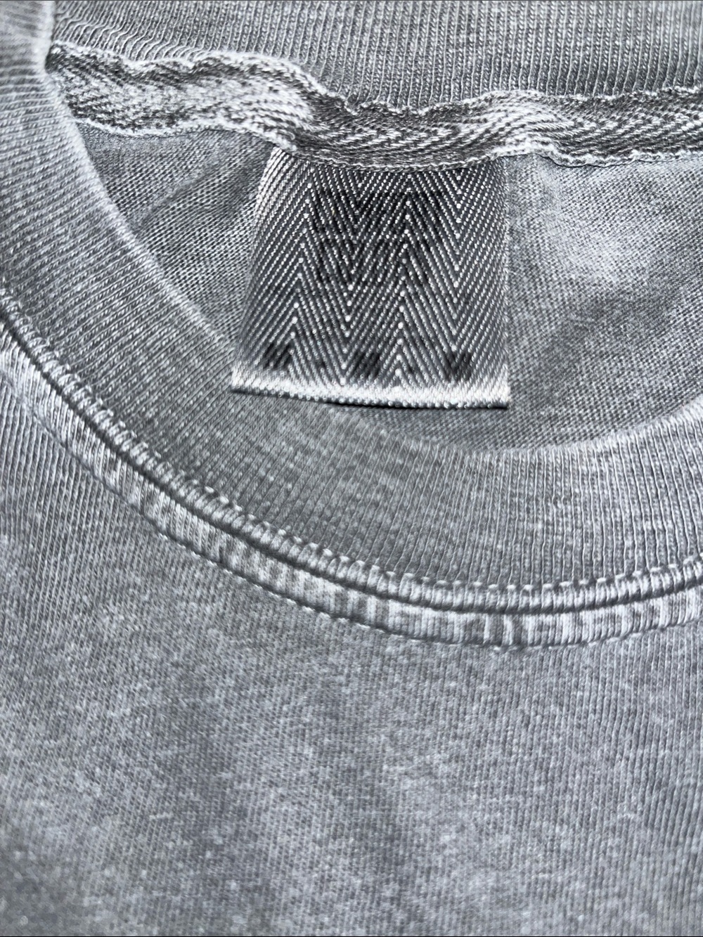 Comfort Colors Black 'Belle's Book Shop' Graphic Tee - Picture 4 of 4